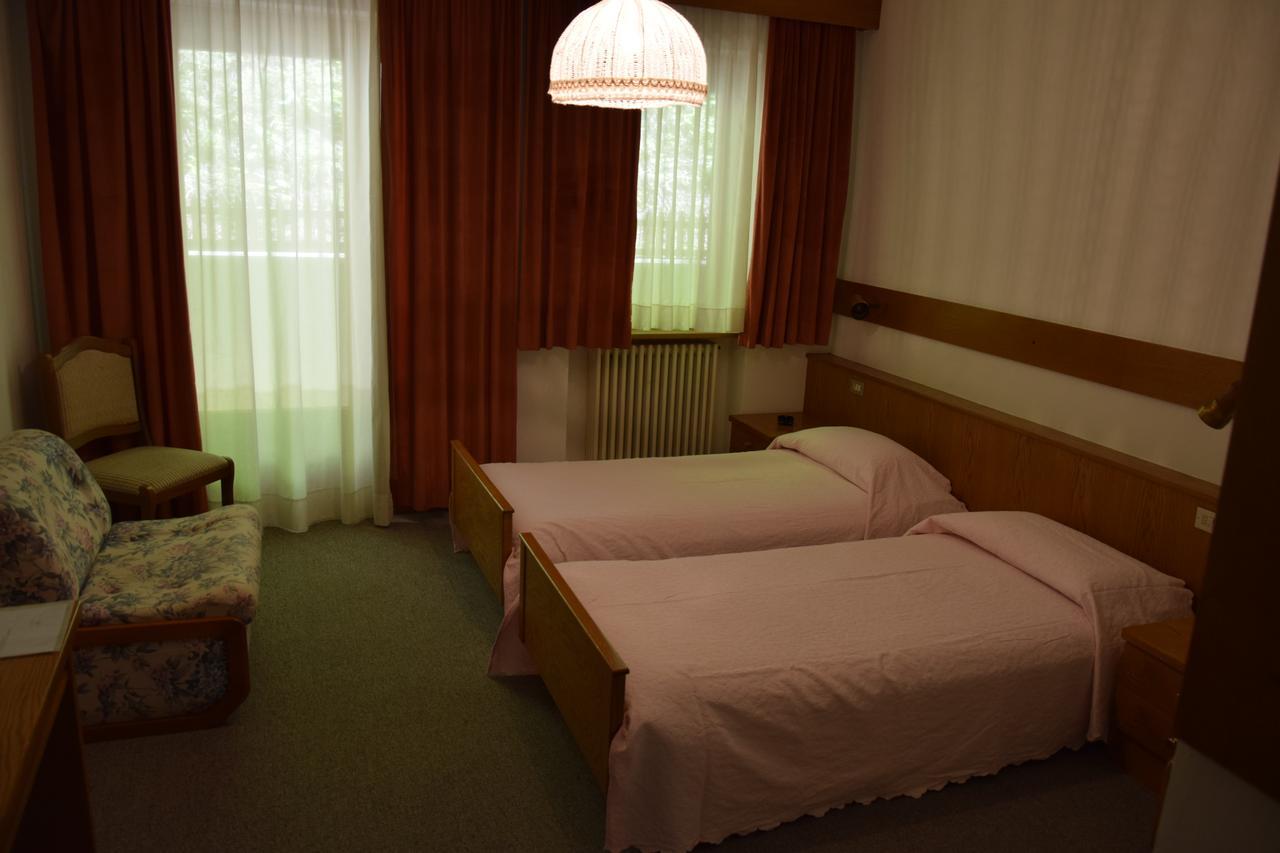 Hotel Alpenrose Alleghe Kültér fotó